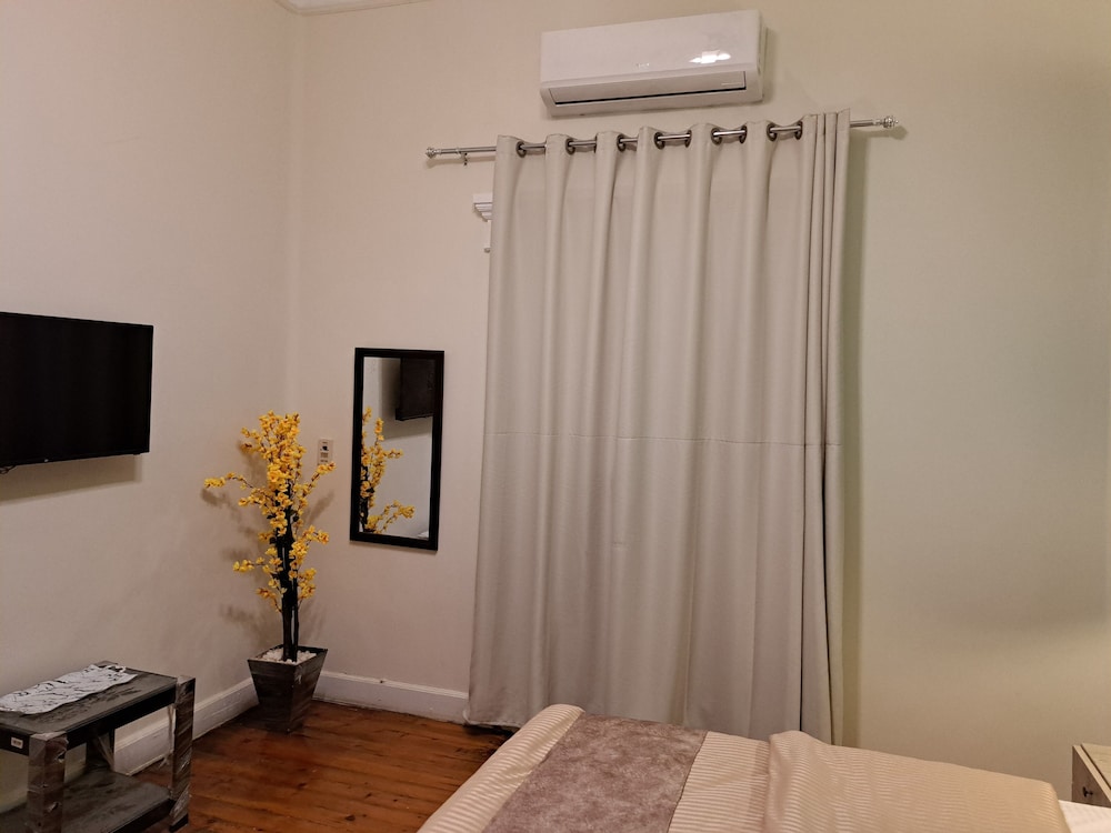Downtown Family Suites