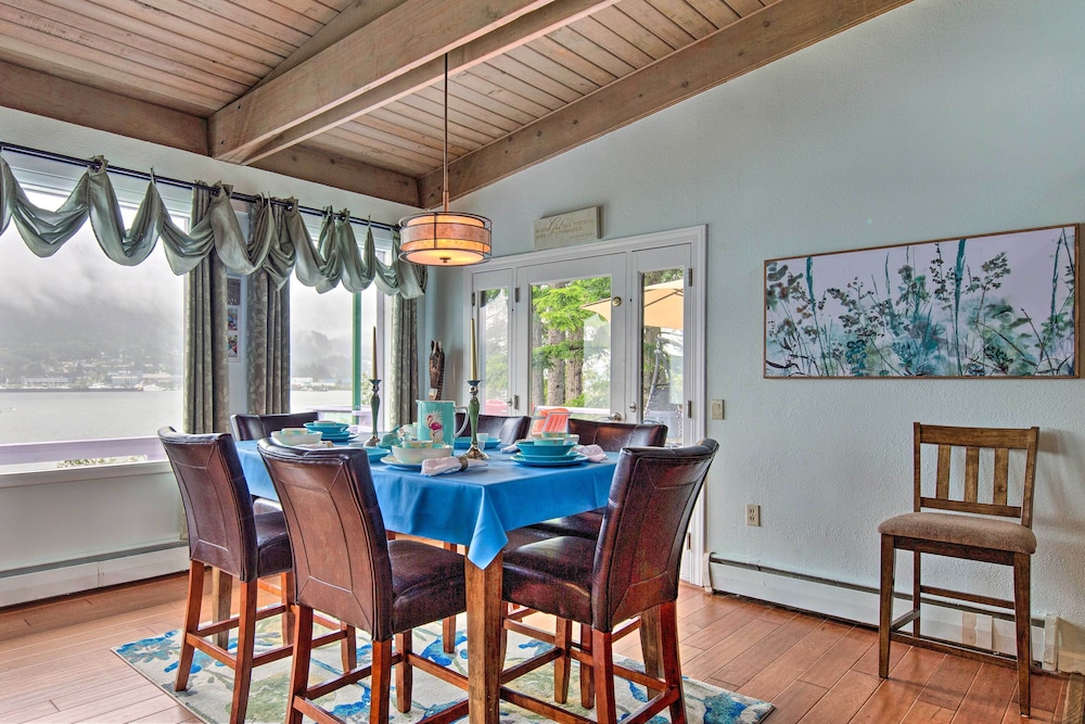 Juneau Vacations - Waterfront House w/ Glacial Views - Near Downtown! - Property Image 9