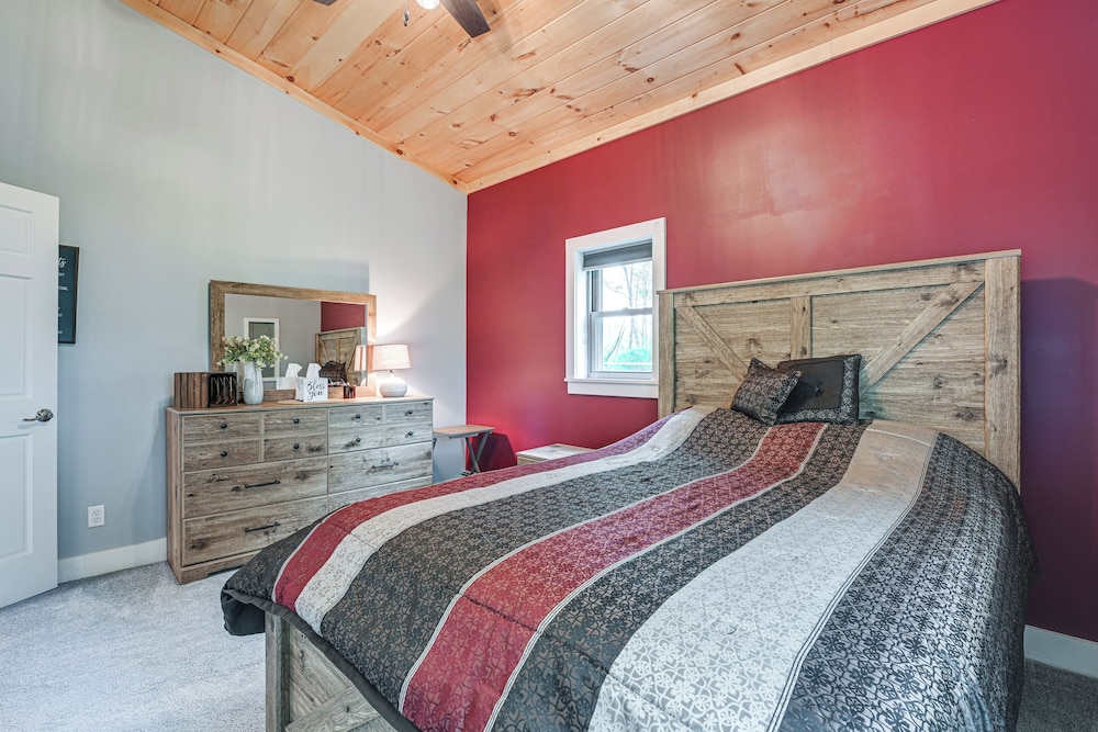 Near State Parks: Countryside Cottage in Wellsboro