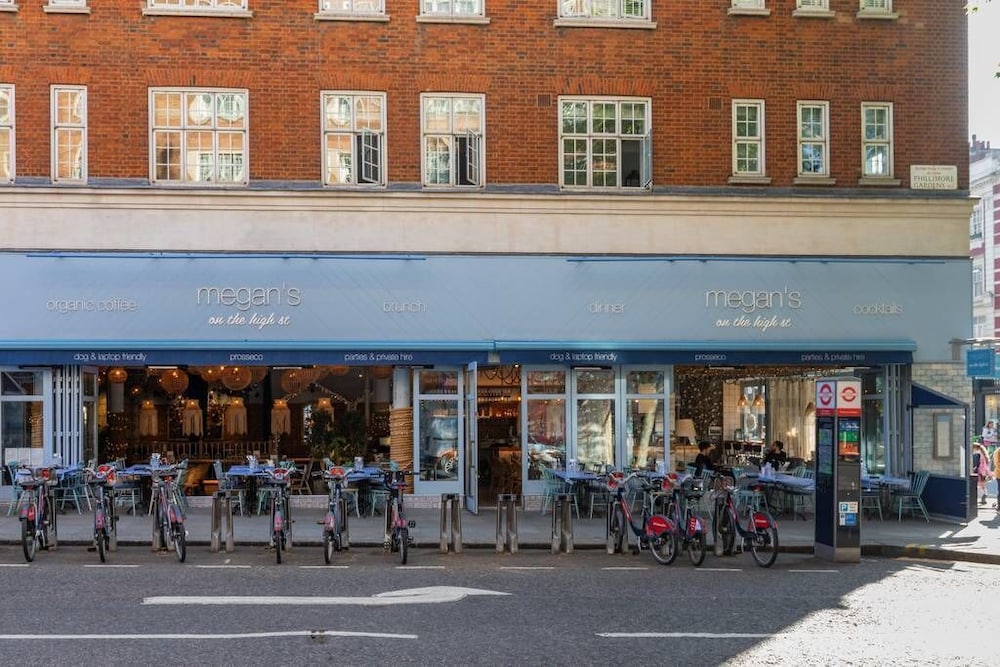 Abingdon Road IV by Onefinestay