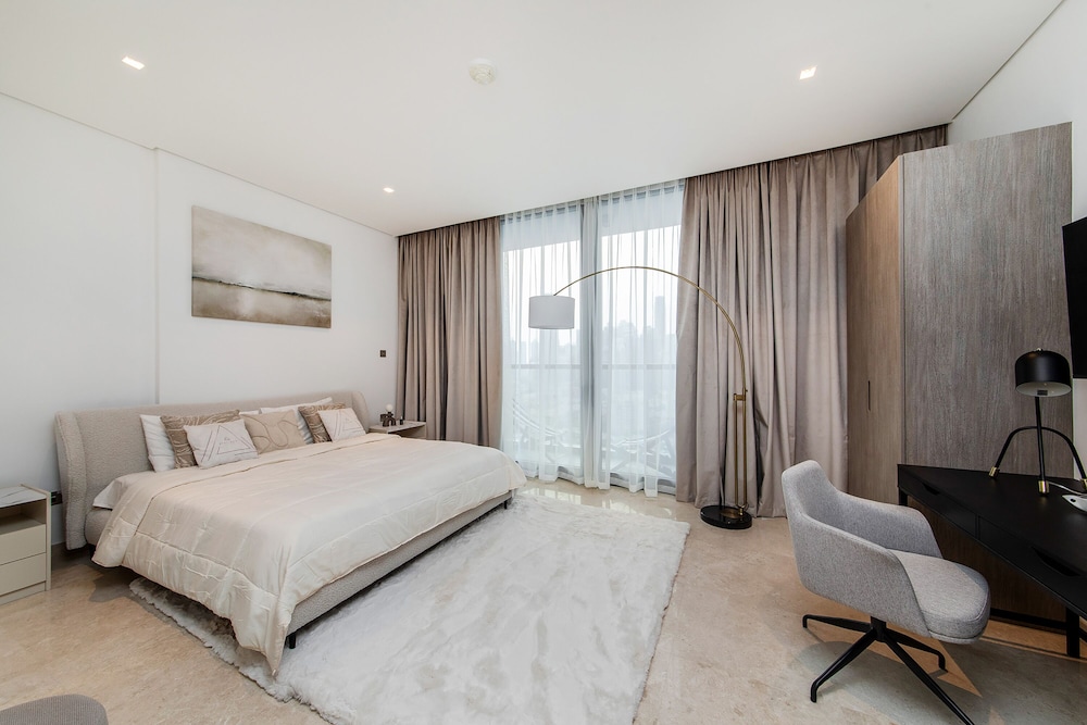 Premium 3BR with Full Burj Khalifa view