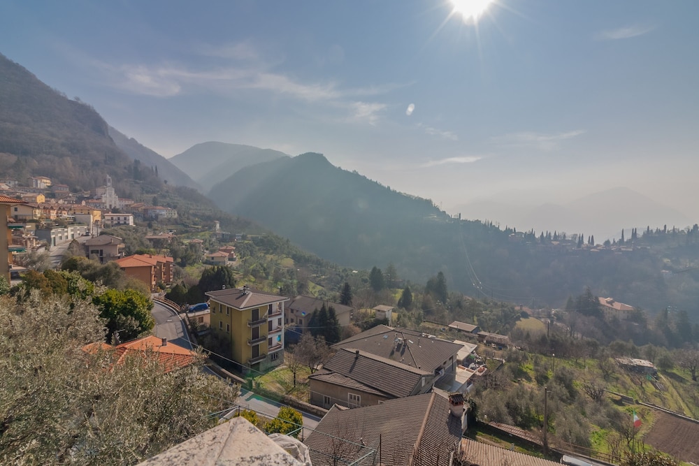 Roberta s Home in Perledo