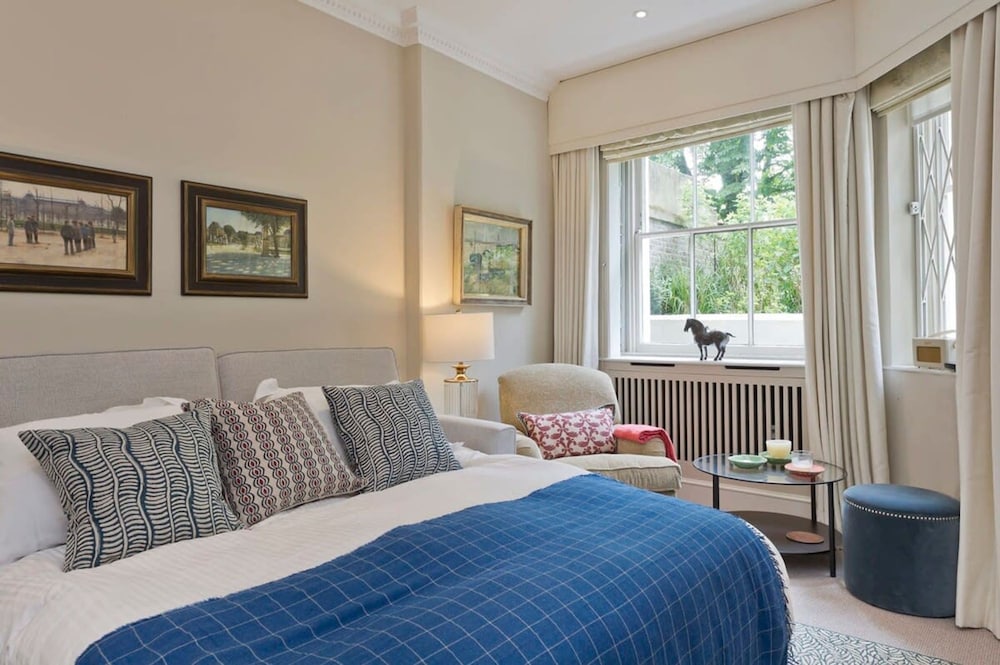 Studio Flat w Garden Access Holland Park