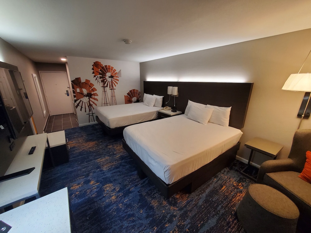 Marshall Vacations - Clarion Pointe Marshall - Property Image 1