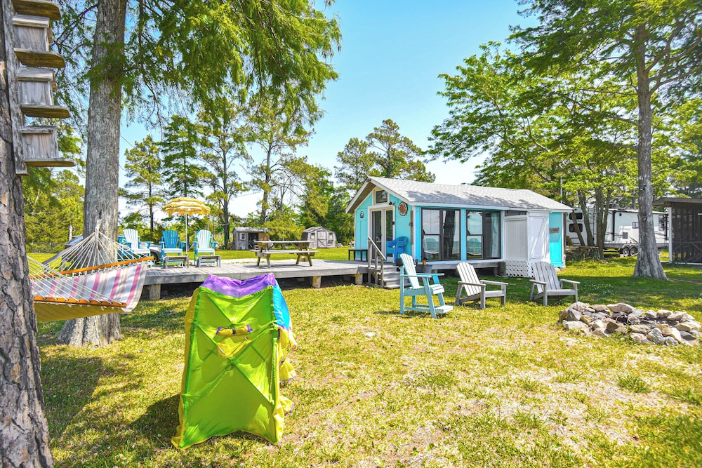 Tiny House w/ Big Views: Cabin in Shiloh!