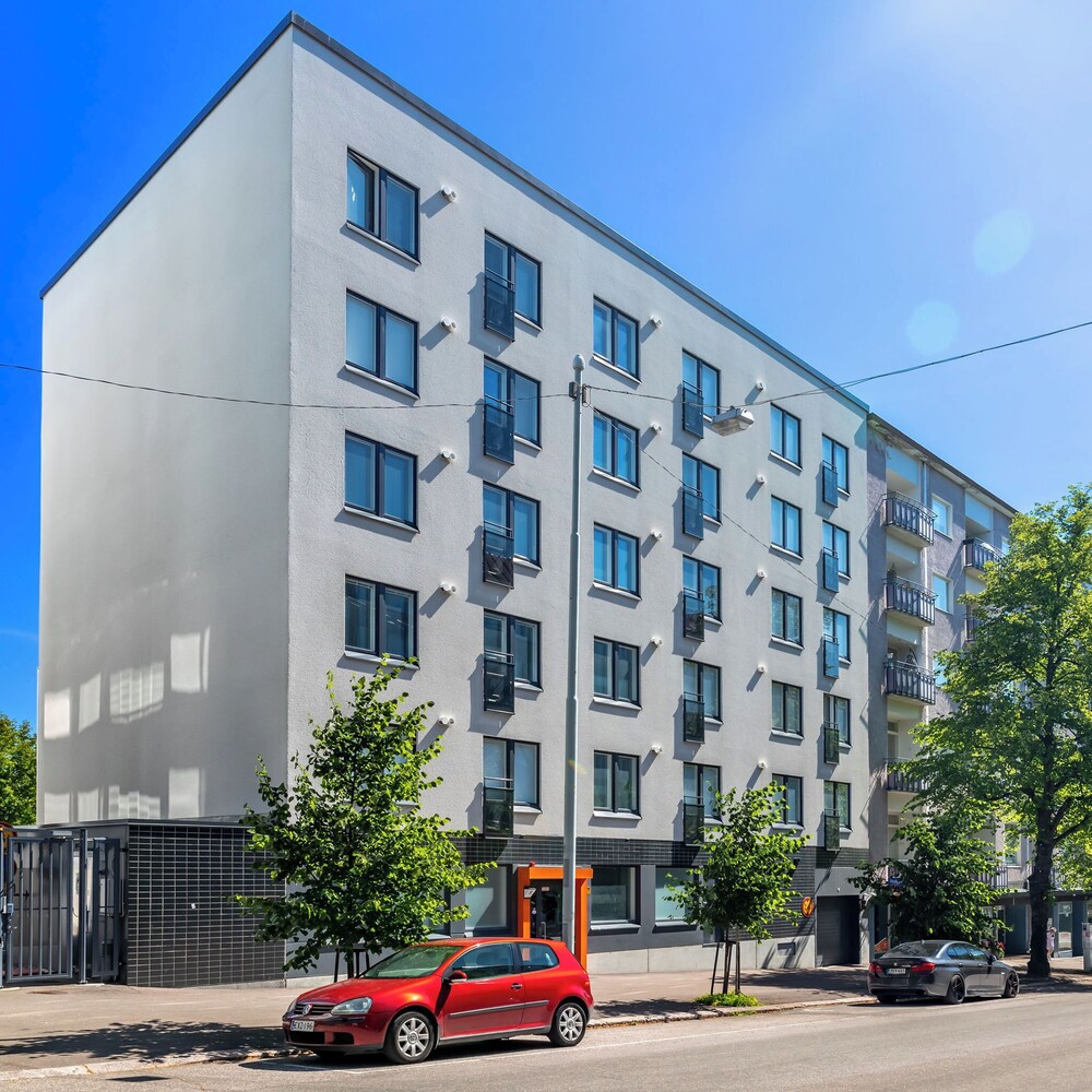 Modern Studio next to Railway Station
