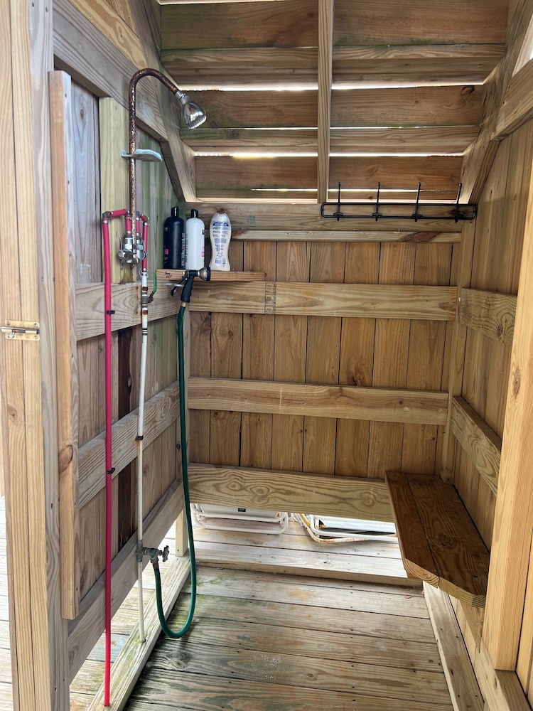 Luna Escape by Topsail Realty