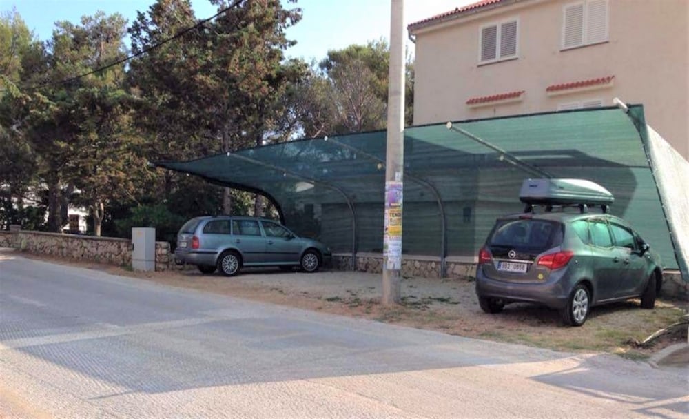 Apartments Vrtlici