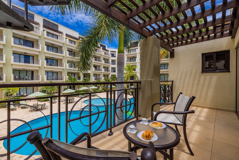 Palm Aruba Condos