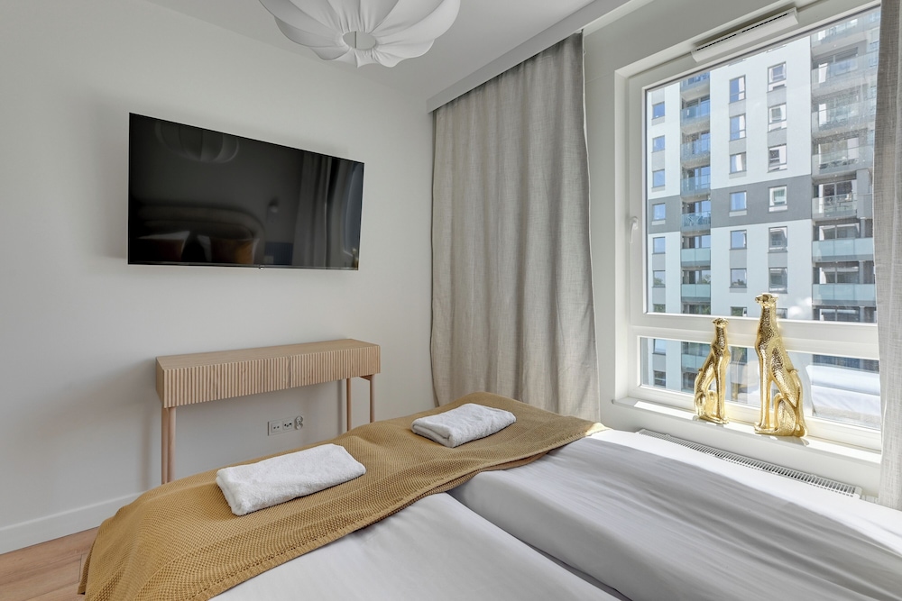 Horizon 63 Superior by Grand Apartments