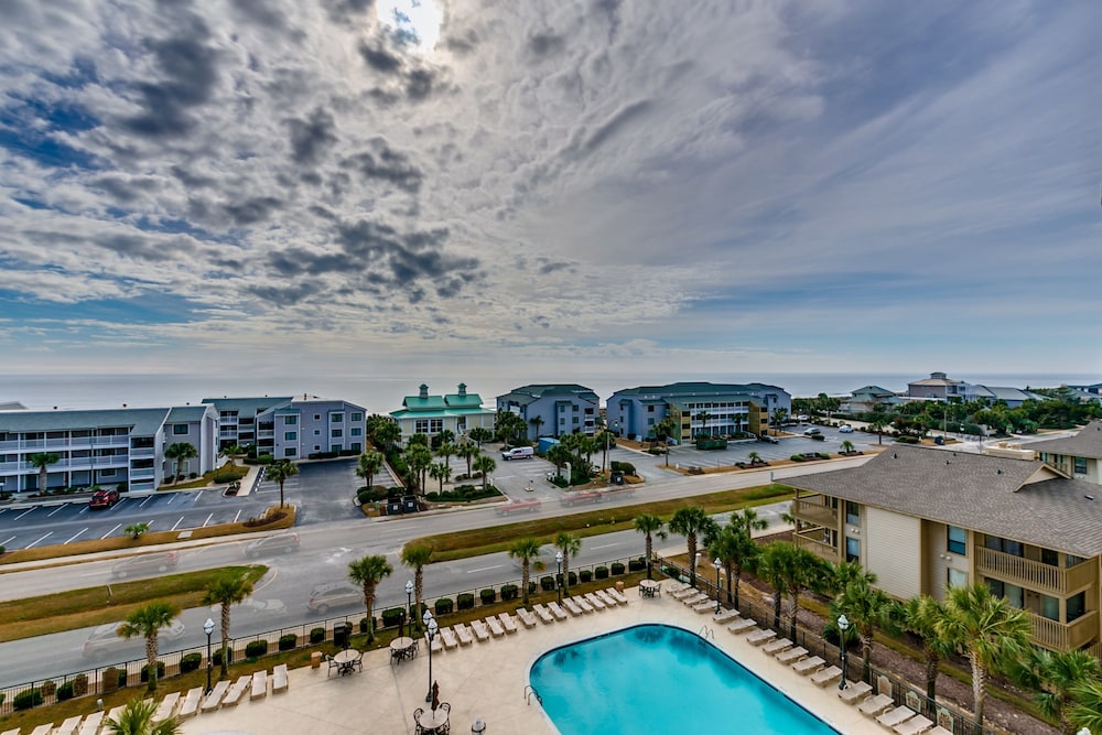 Tilghman Beach and Golf Resort by Condo-World