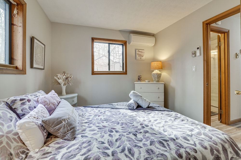 Scranton Vacations - Peaceful Pocono Pines Getaway: Hot Tub  Fire Pit! - Property Image 4