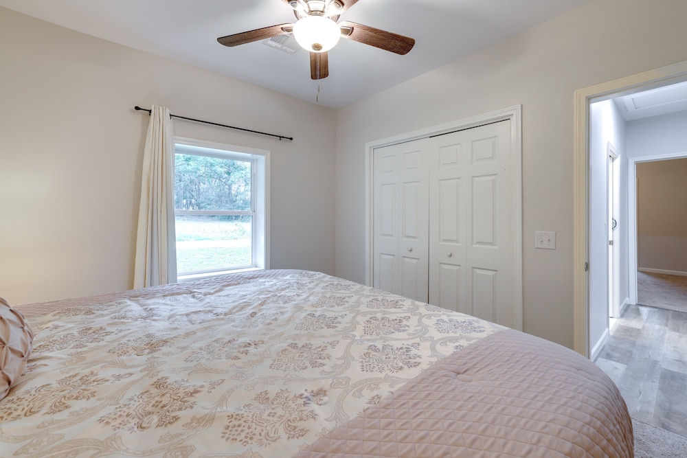 Afton Family Home w/ Deck < 1 Mi to Grand Lake! view 4