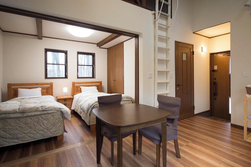 Yatsugatake Wan Wan Paradise Cottage