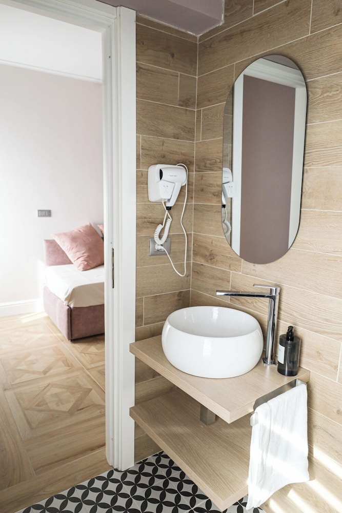 PETRUS Rooms