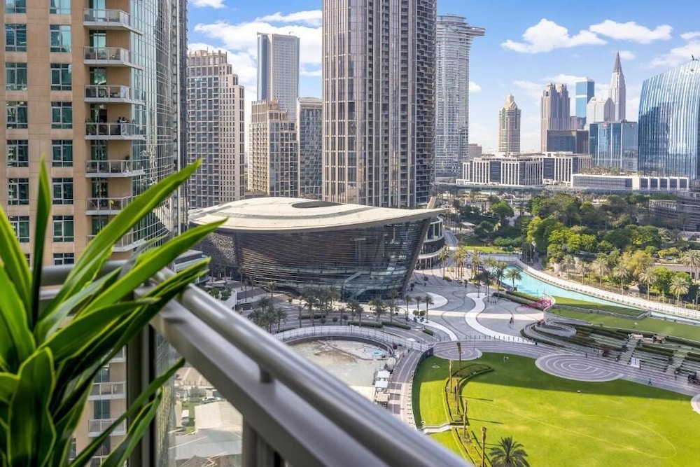 Durrani Homes – Minimal Luxe 3BR with Burj Khalifa and Fountain View (third room without partition)