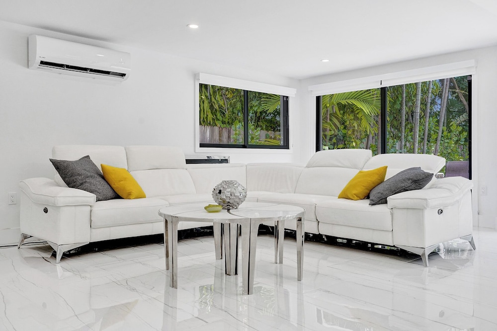 Hibiscus House