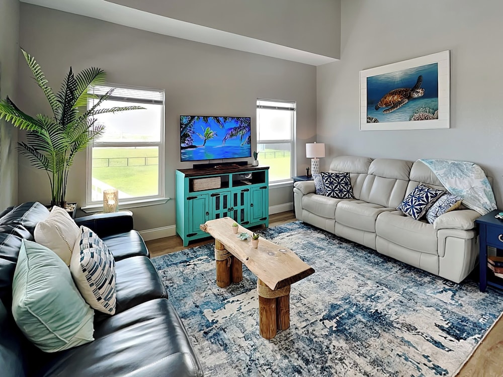 Inn at Turtle Cove by Miss Kitty’s
