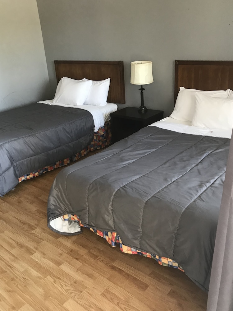 Woodstock Vacations - Eastwood Motel - Property Image 25