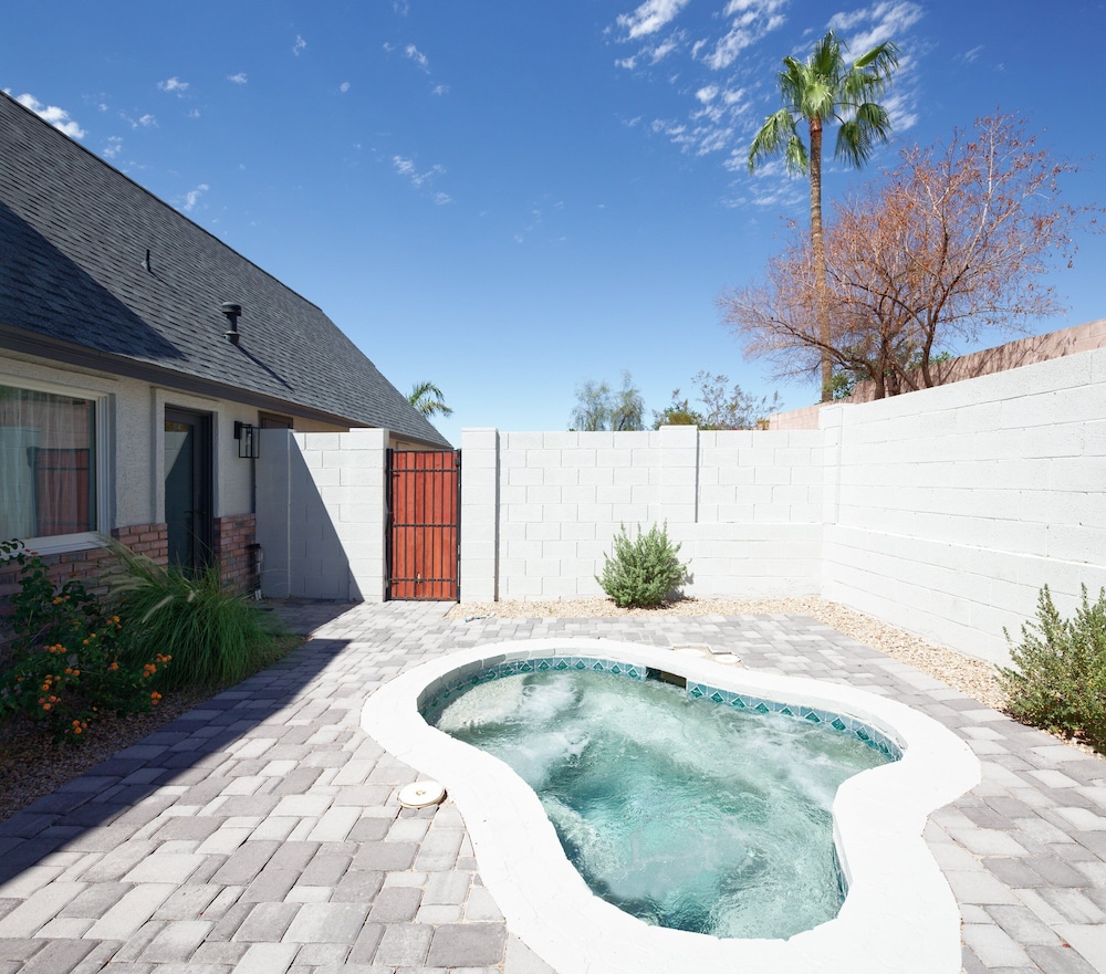Majestic Mountain Mansion-heated Pool-guest House