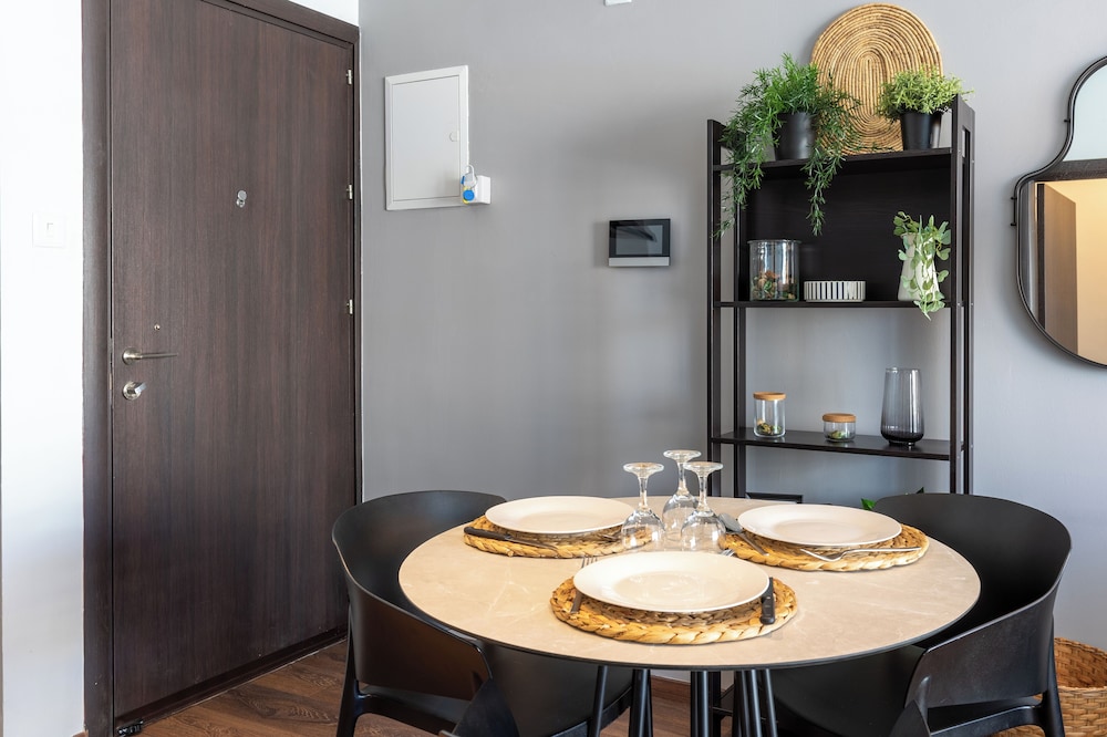 Harbor Apartments in Larnaca