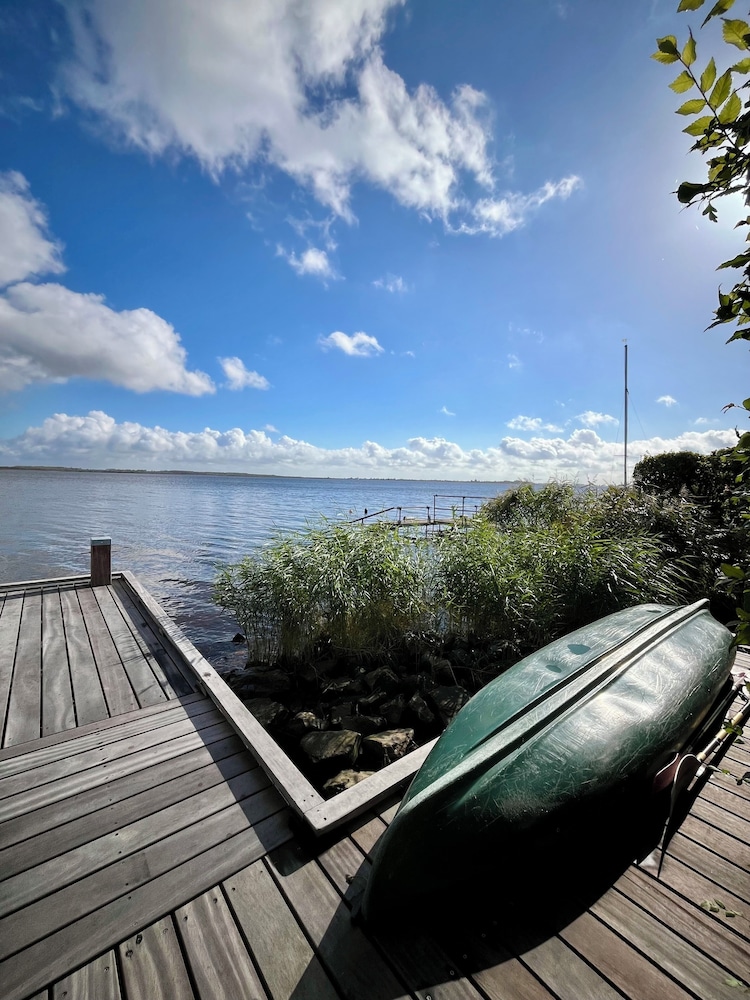 6 Pers Lauwersmeer Waterfront, Full Equipped and Modern House With Sauna view 5