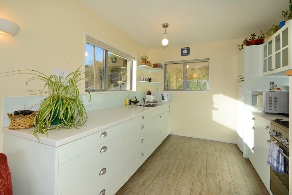 Baldwin Street BNB