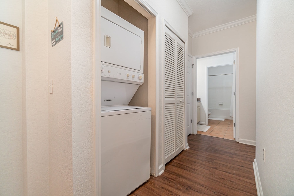 Upstay Modern 3BR Condo Pool Patio Near Disney