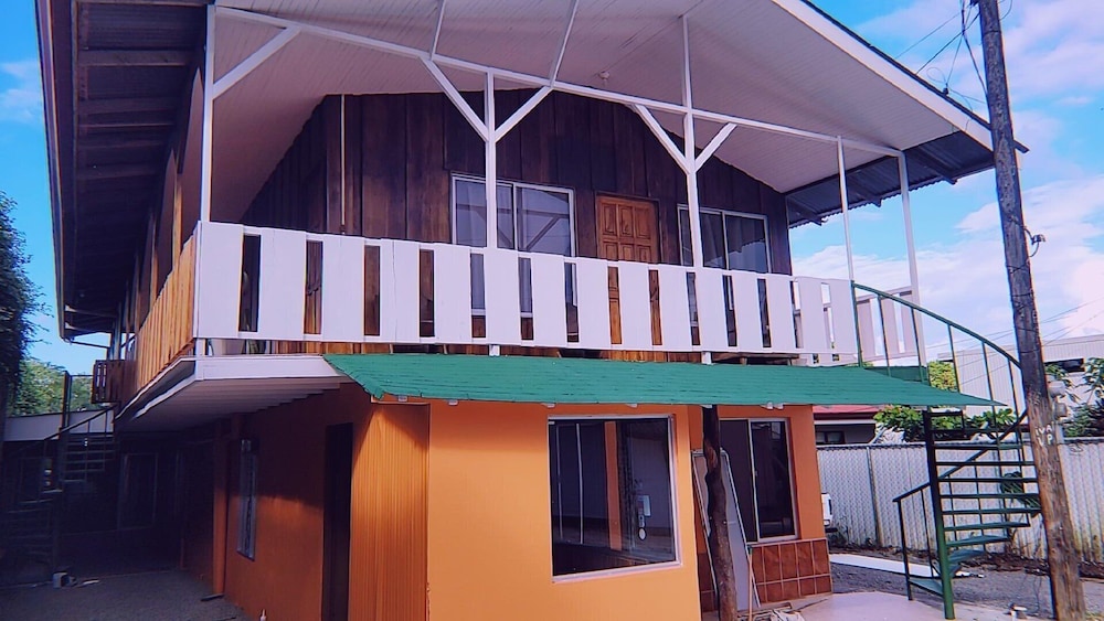 Alpha Arenal - Hostel view 3
