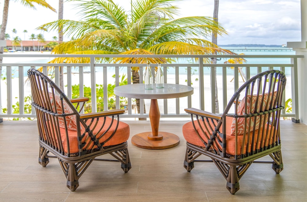SAii Lagoon Maldives, Curio Collection By Hilton 70