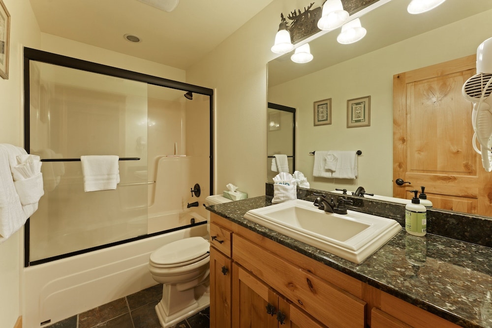 4 Red Fir 6 Bedroom Home