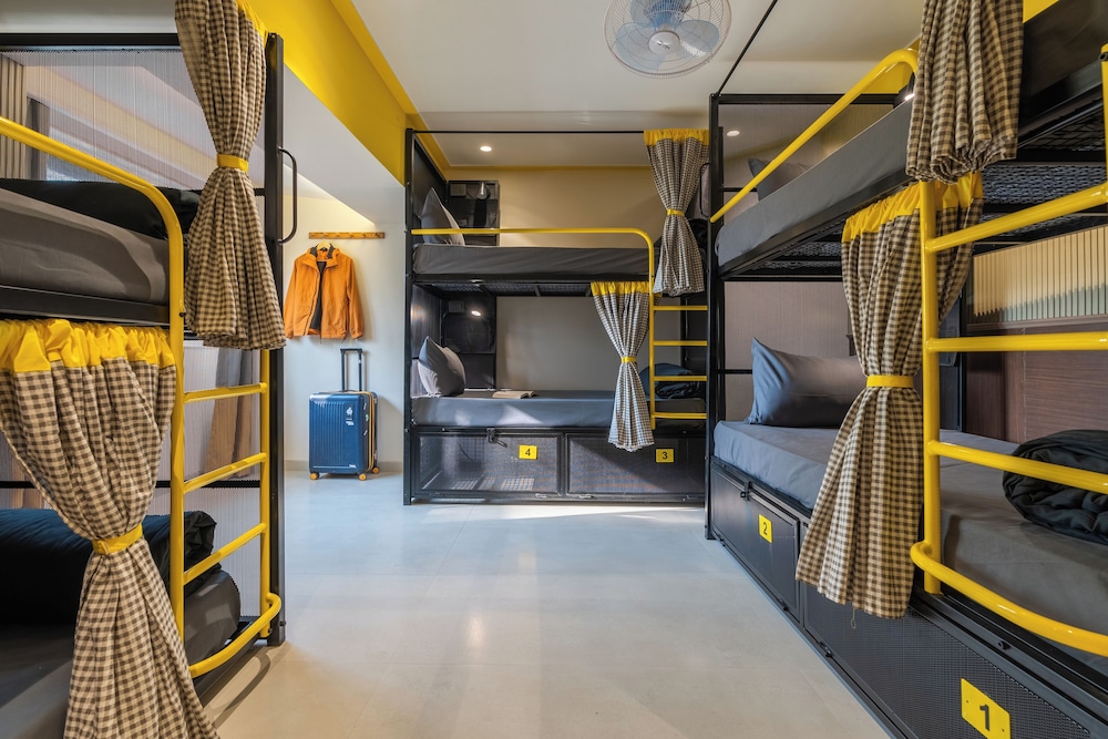 The Hosteller Mumbai, International Airport