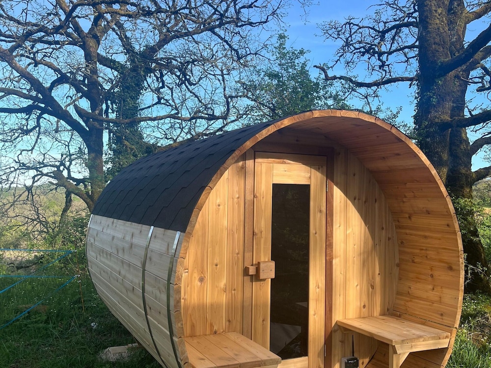 Holiday Home in Dordogne With Pool & Bubble Bath