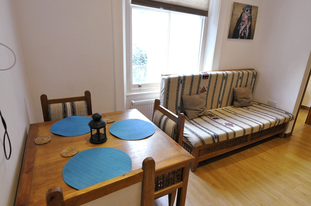 Kempsford House Apartments