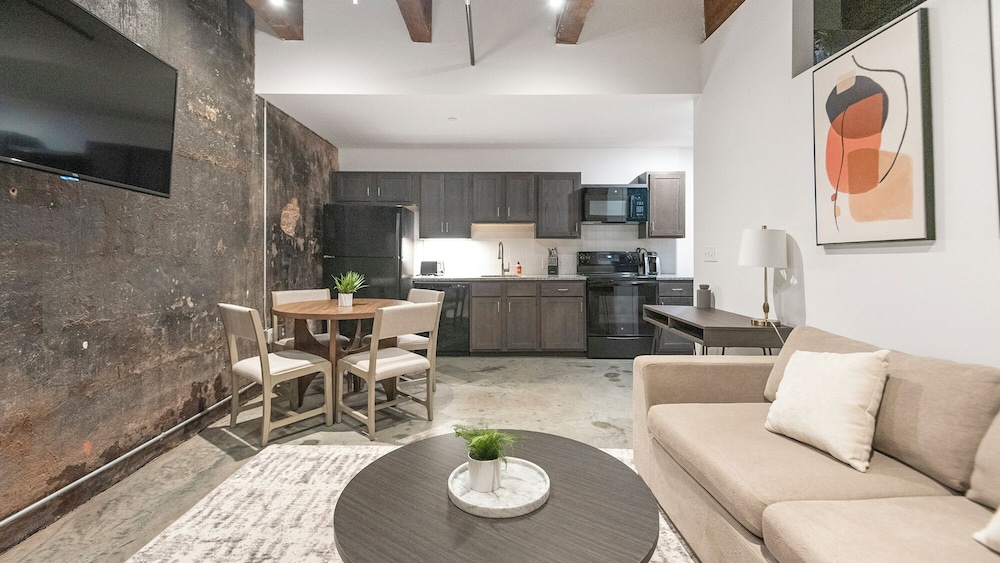  Landing Furnished Apartments Downtown Memphis