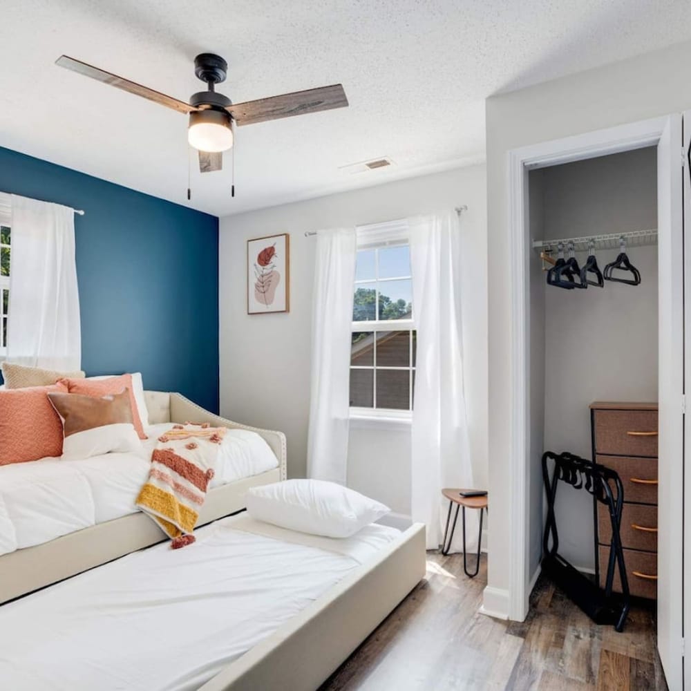 Cozy Oasis of Downtown Clarksville