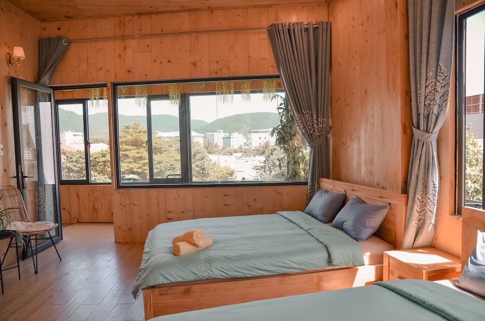 Little Home view 3