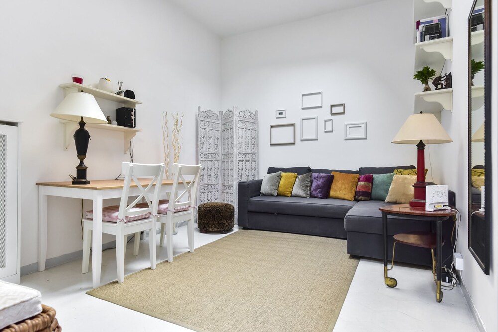 Monti Secret Garden Apartment