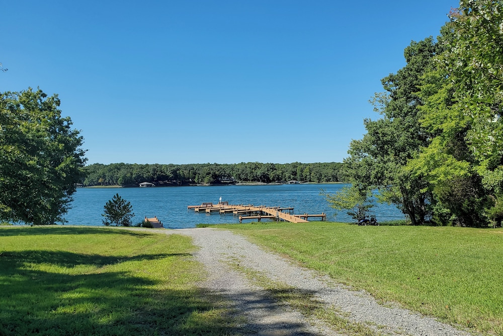 Boat, Fish & Explore Lake Anna! Home 1 Mi to Water