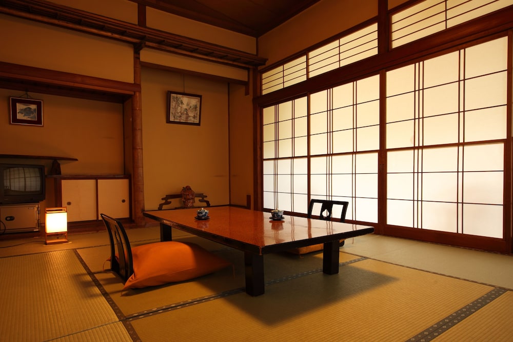 Yaeikan