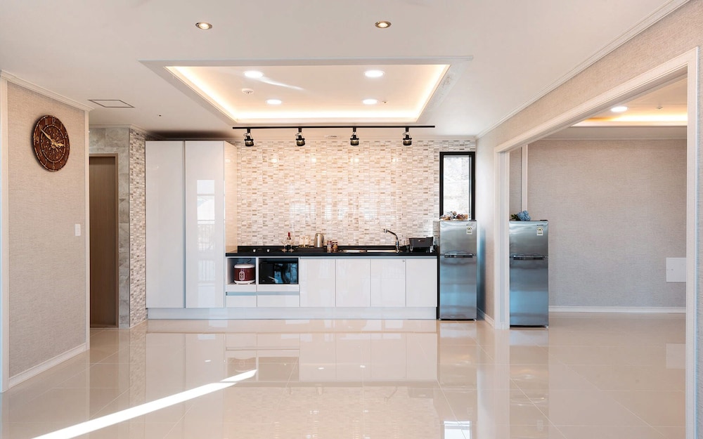 Yeosu Paradise Spa Pension