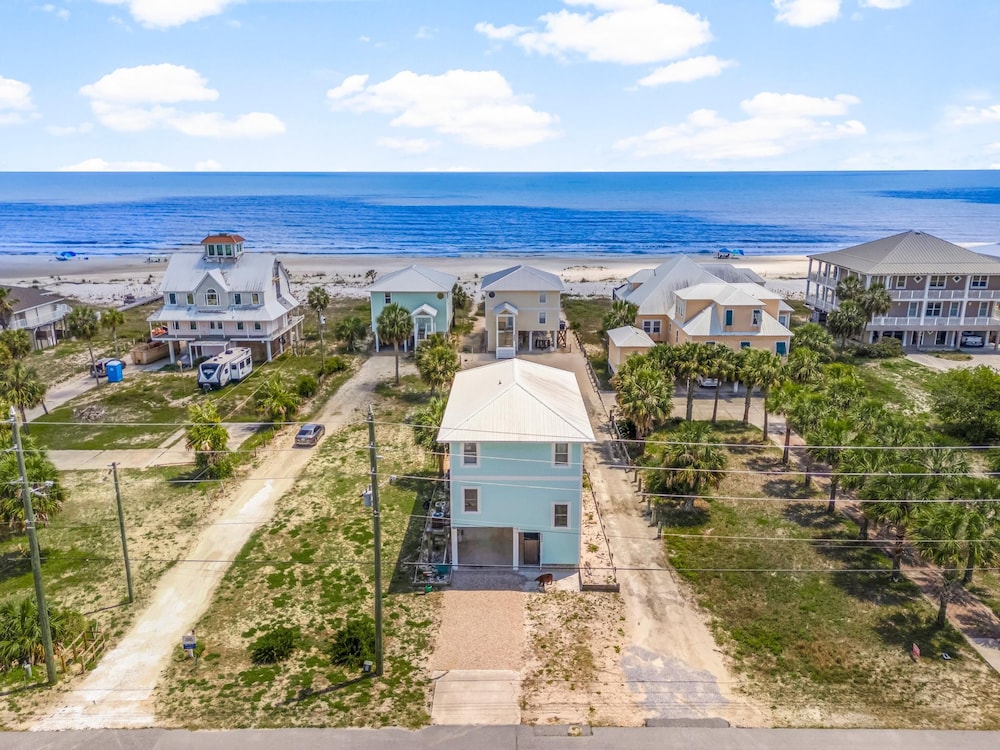 Pet Friendly Beach House - One Palm