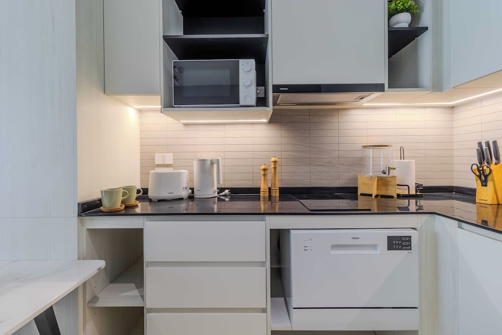Brand new near Boat Avenue C250
