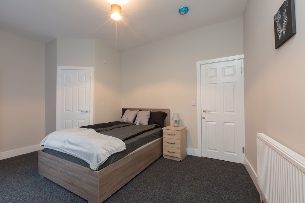Stoke-on-trent Vacations - Townhouse  Rose Street Stoke - Property Image 9