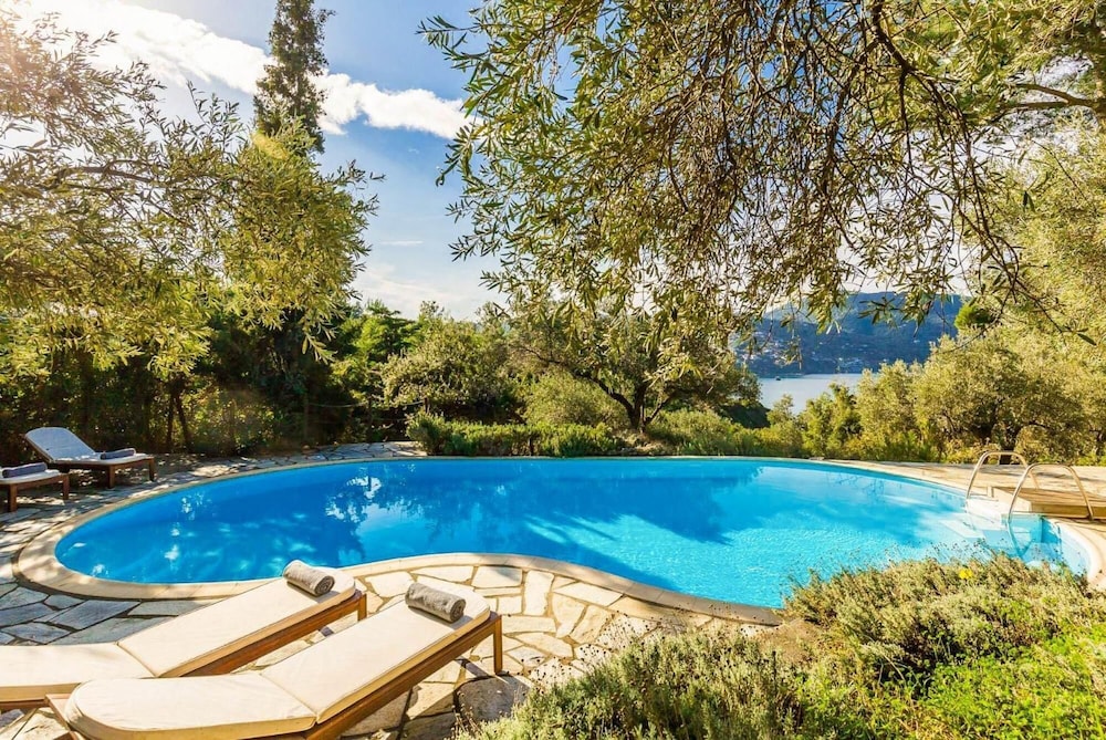 Villa Pelago in Skopelos view 3
