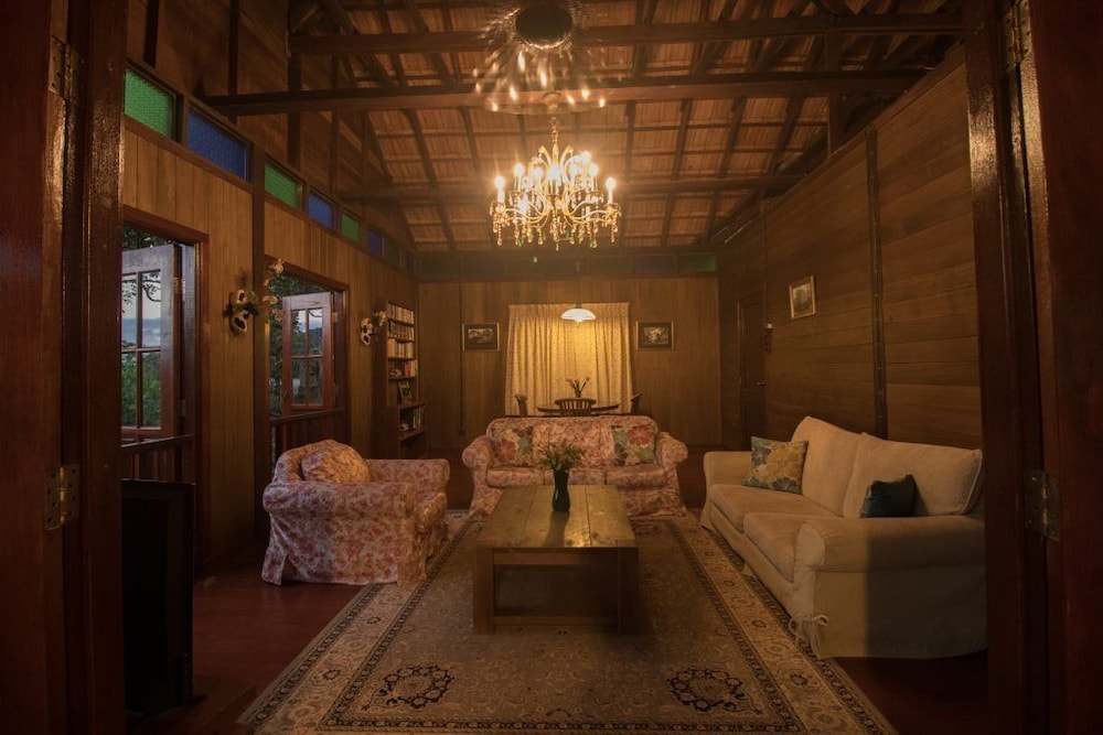 De Serenity - Exclusive Jungle Retreat
