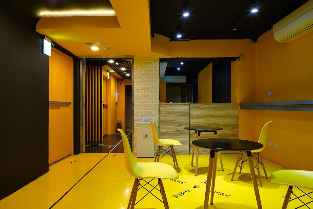 Here x There Hostel Taipei Station - Image 2