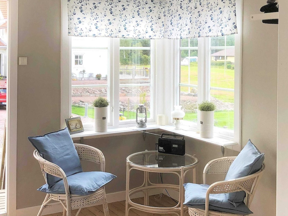 5 Person Holiday Home in Kungshamn-by Traum