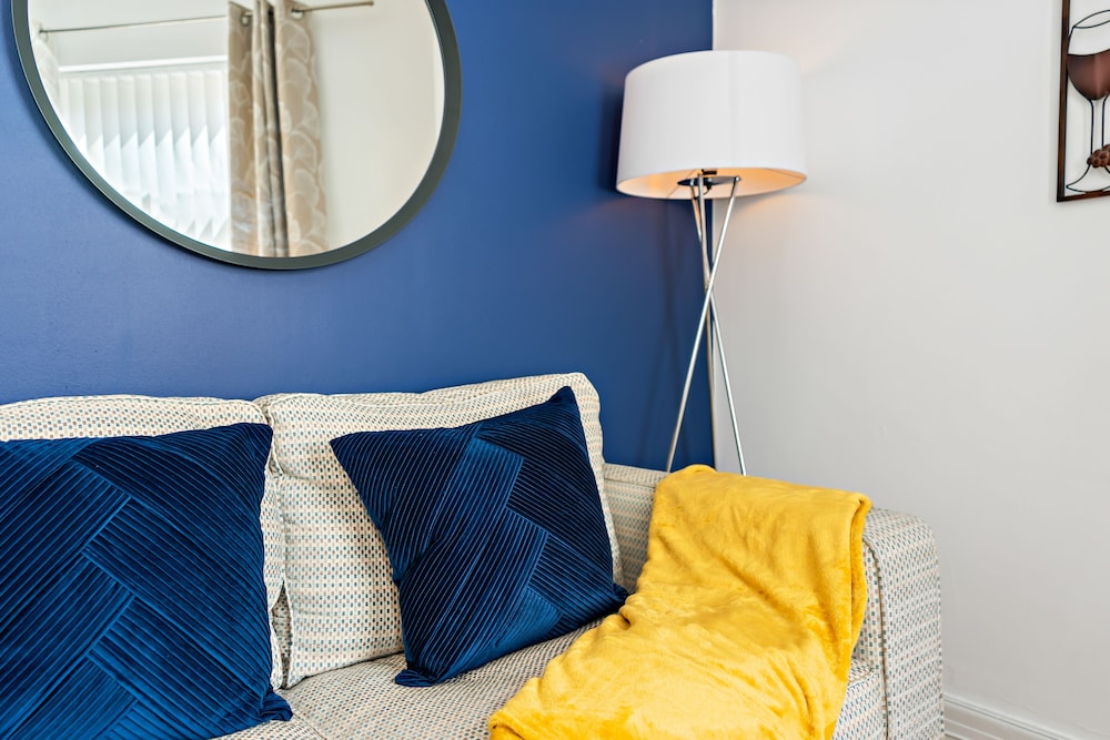 Stay In Cardiff Canton St. John's Court Apartment