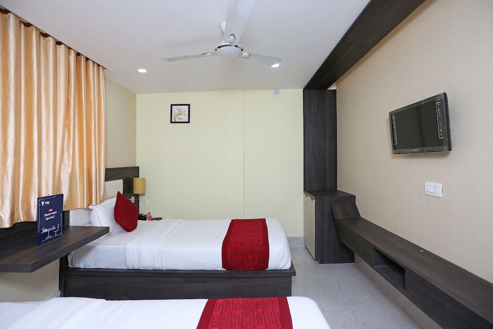 OYO 6709 Hotel L N International - Property Image 11